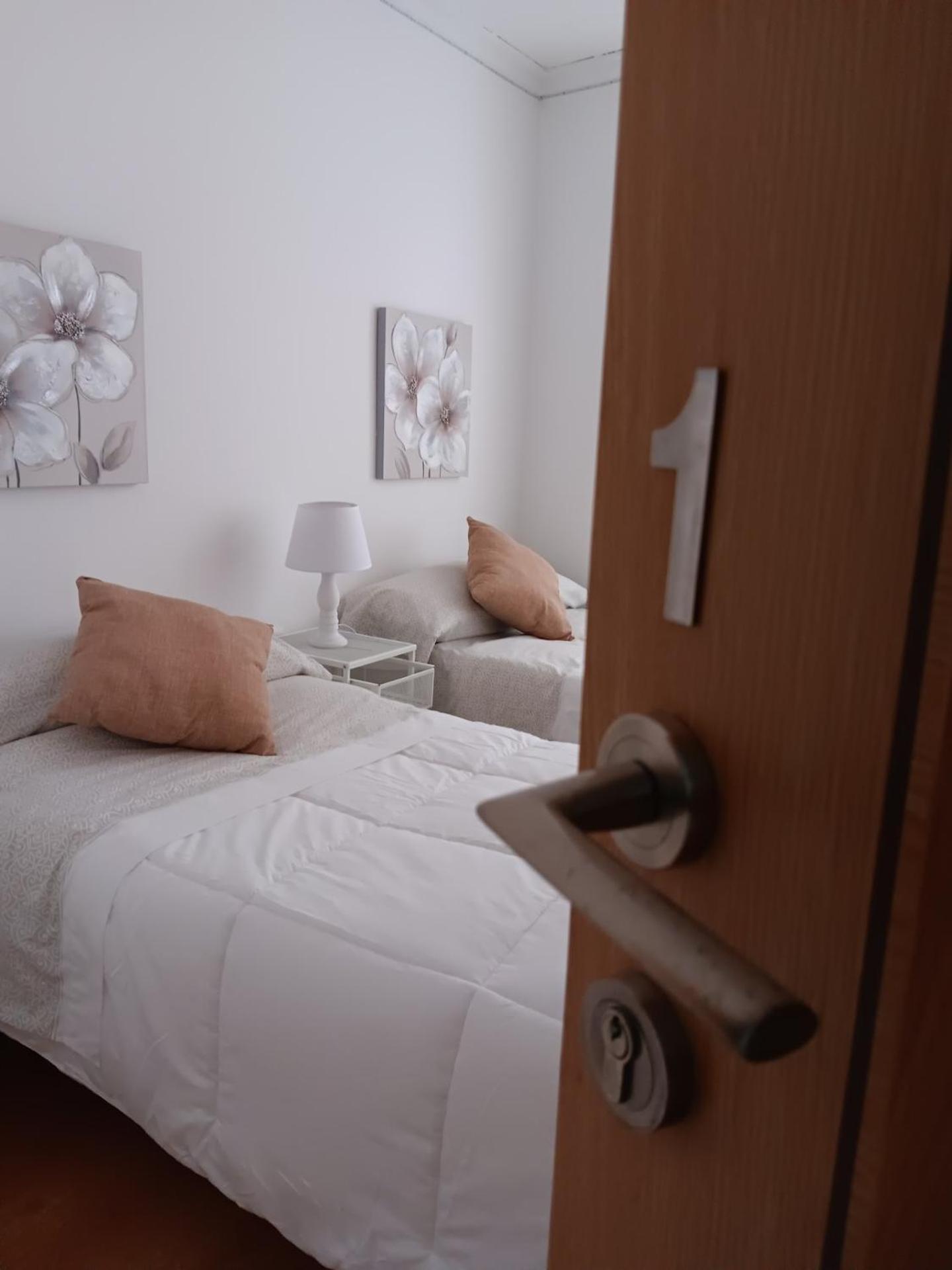 Apartamento Familiar Centro Historico Plaza Ayuntamiento "Ciutat Vella" فالنسيا المظهر الخارجي الصورة
